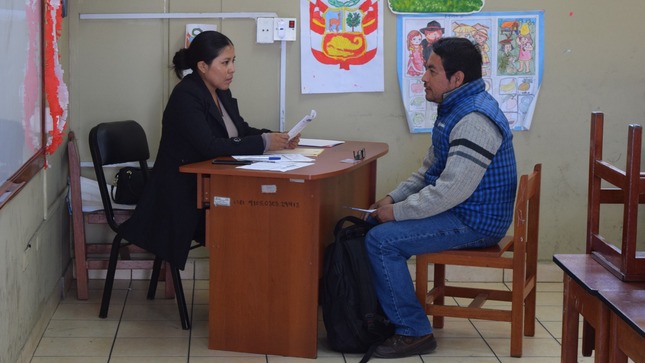 Docentes son evaluados en el dominio de lengua aymara y quechua