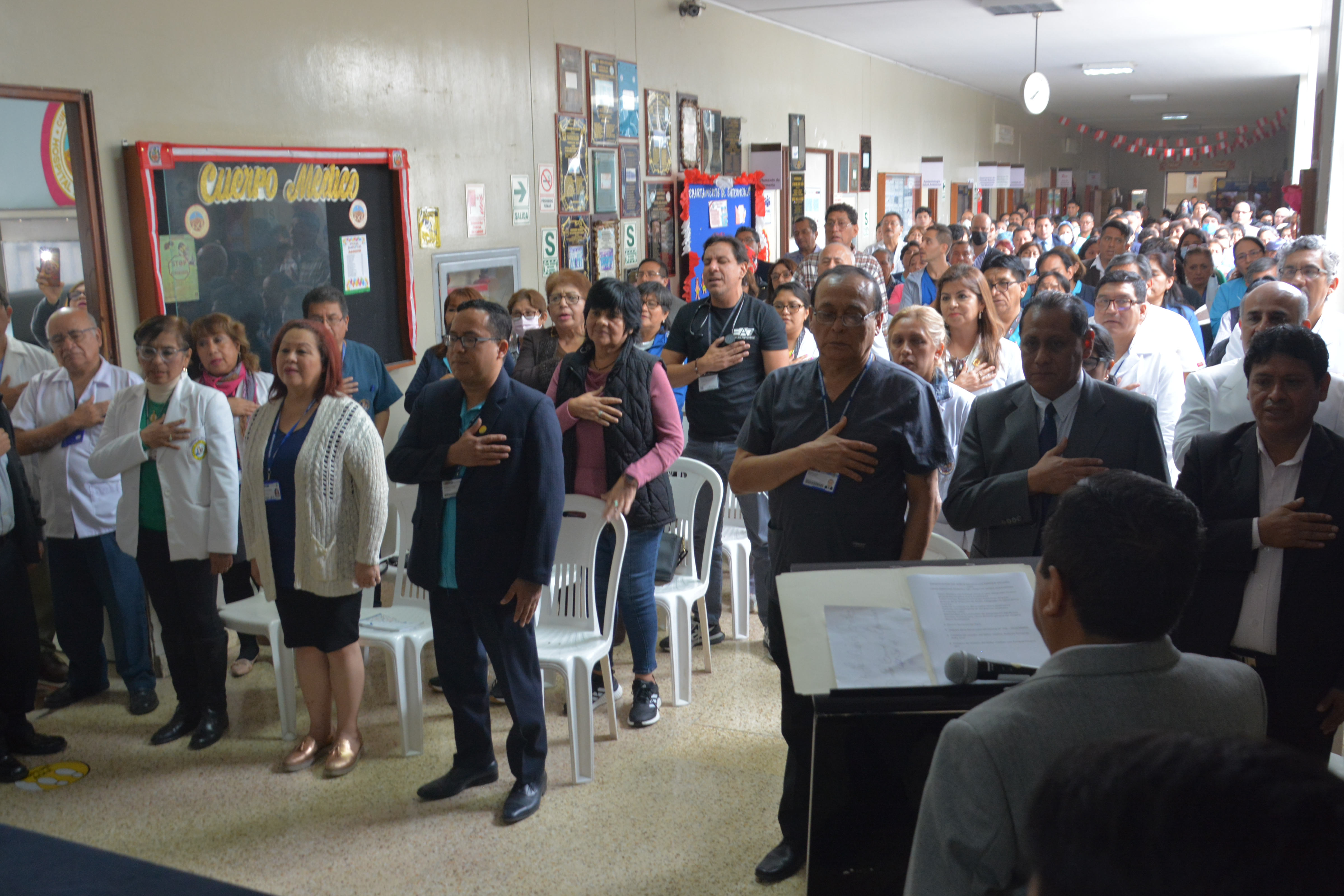 Reconocimiento de trabajadores a designación de director general HMA: Luis Enrique Vizcarra Jara