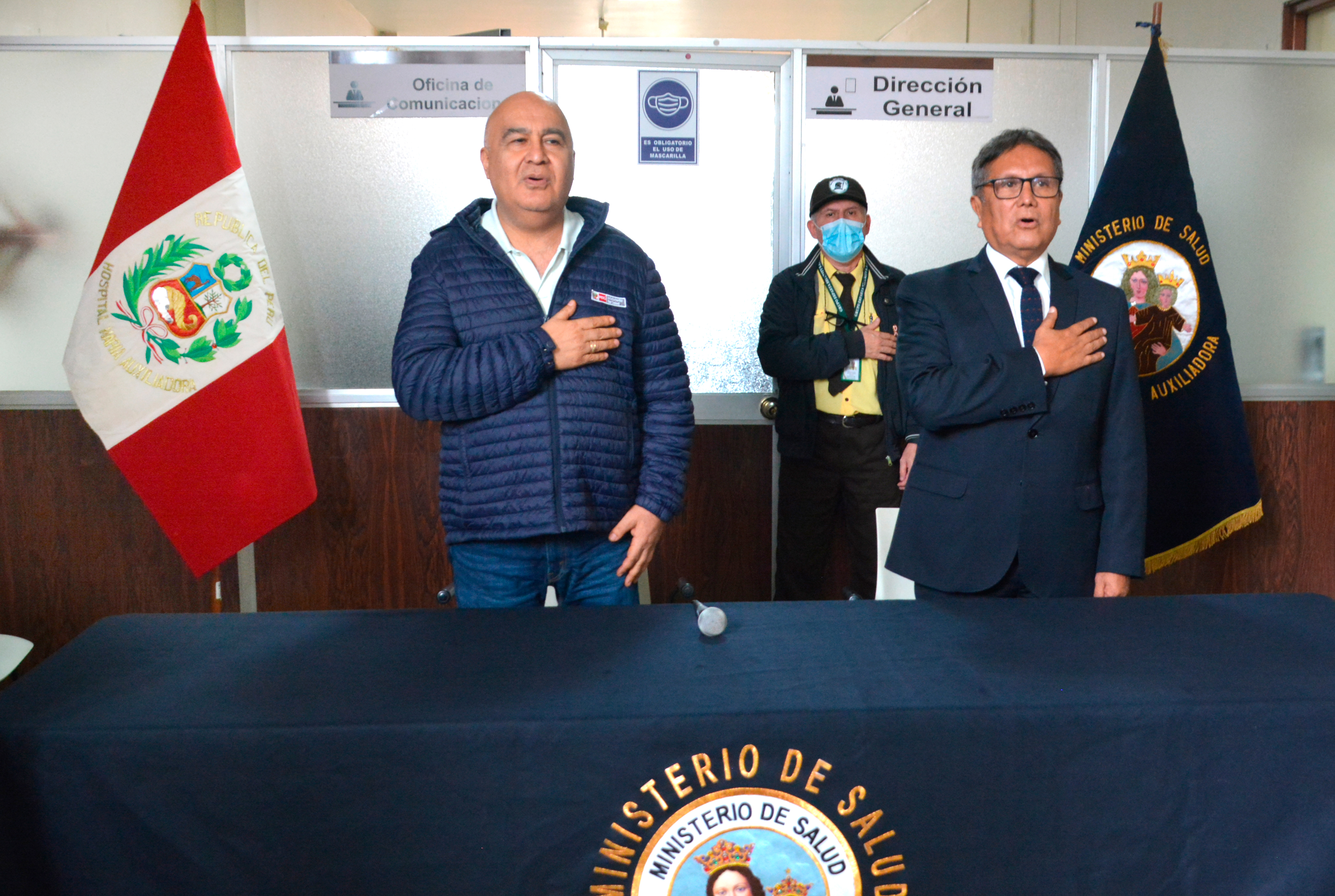 Reconocimiento de trabajadores a designación de director general HMA: Luis Enrique Vizcarra Jara