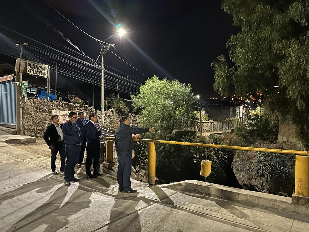 Ayacucho: Electrocentro instala nuevas luminarias LED en lugares estratégicos de Huamanga
