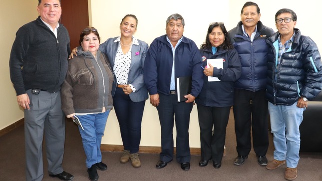 Sindicato del GRT respalda a gobernadora regional