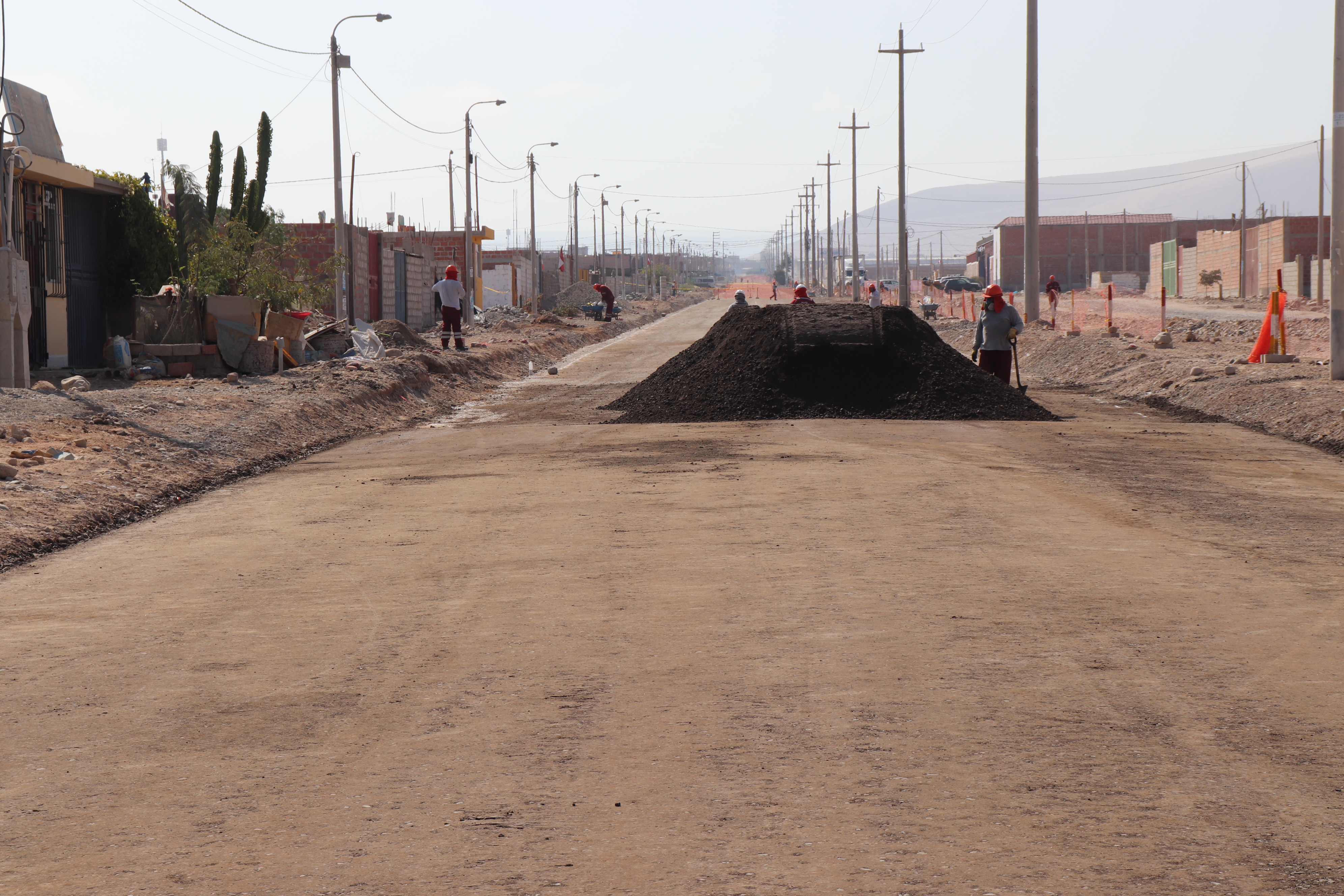 Continúan los avances en la vía de acceso al Cementerio Municipal