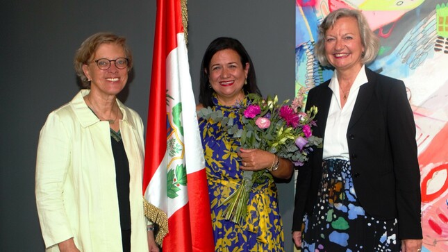El Perú realizó actividades conmemorativas de Fiestas Patrias en Hamburgo
