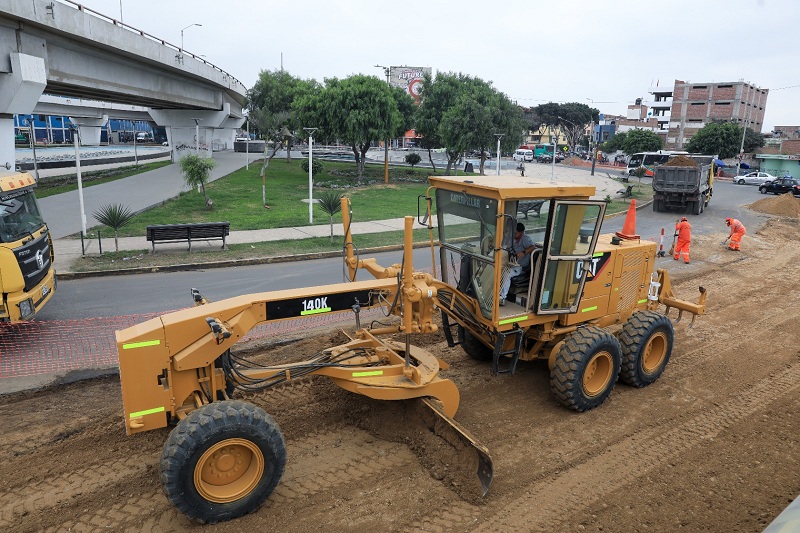 En el óvalo Grau, se pide a los transportistas que utilizan el carril habilitado para su pase que respeten la señalización, para evitar accidentes.