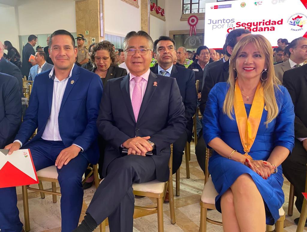San Isidro firma pacto por la seguridad