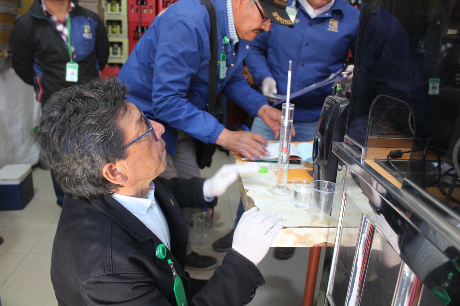 Con el fin de evitar la venta de productos vencidos o de dudosa procedencia