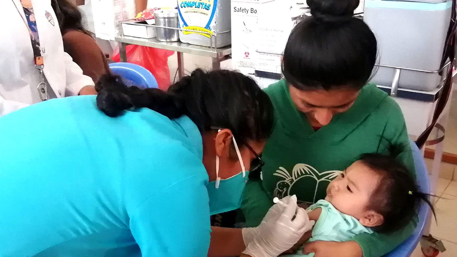 Niños y niñas de 6 meses a 5 años ya pueden recibir la vacuna bivalente contra la covid-19