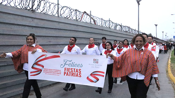 Corte Superior de Justicia del Callao rindió honor a la patria con izamiento y colorido pasacalle
