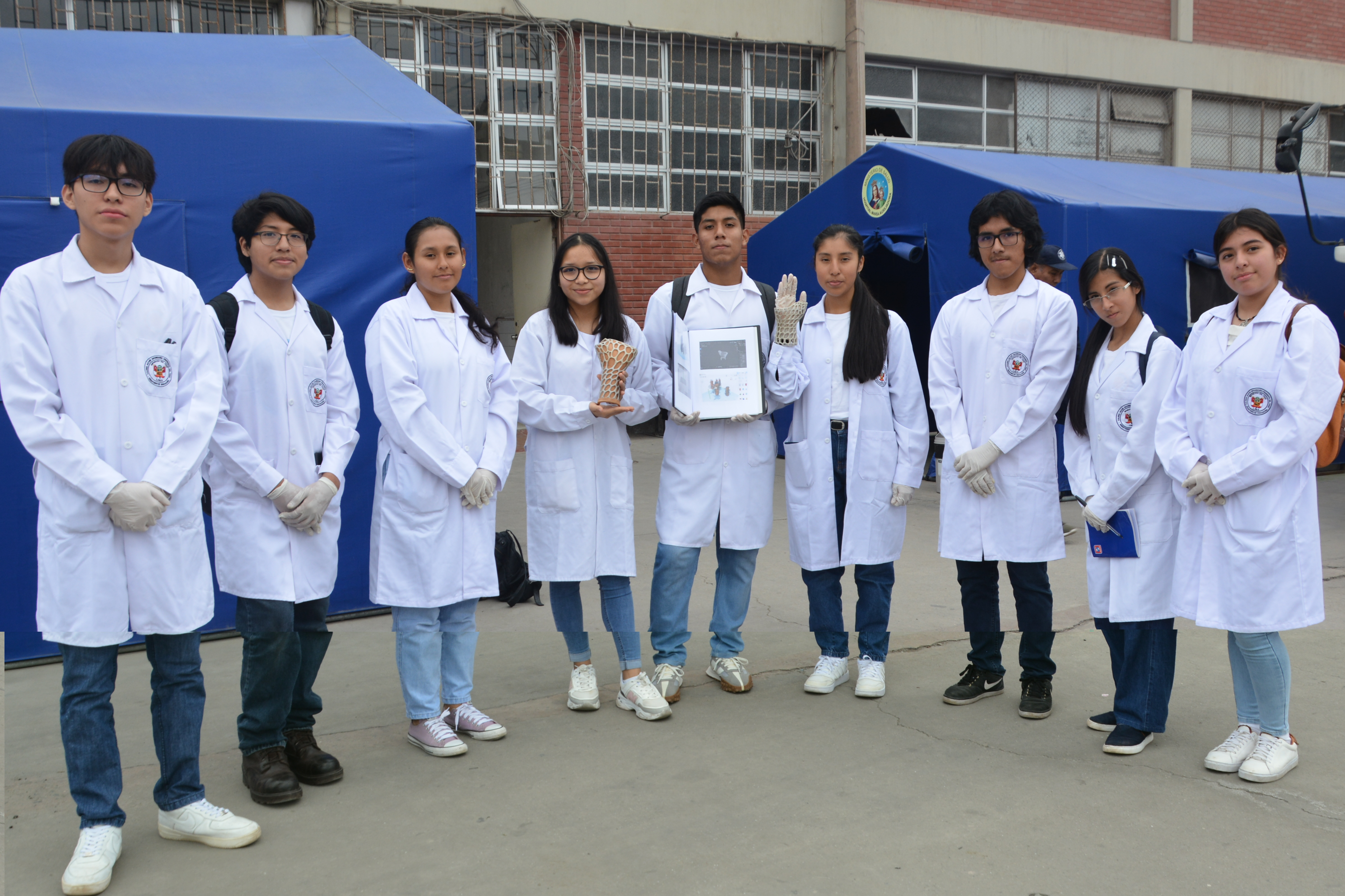 Estudiantes COAR gestan impresora de férula para pacientes con discapacidad