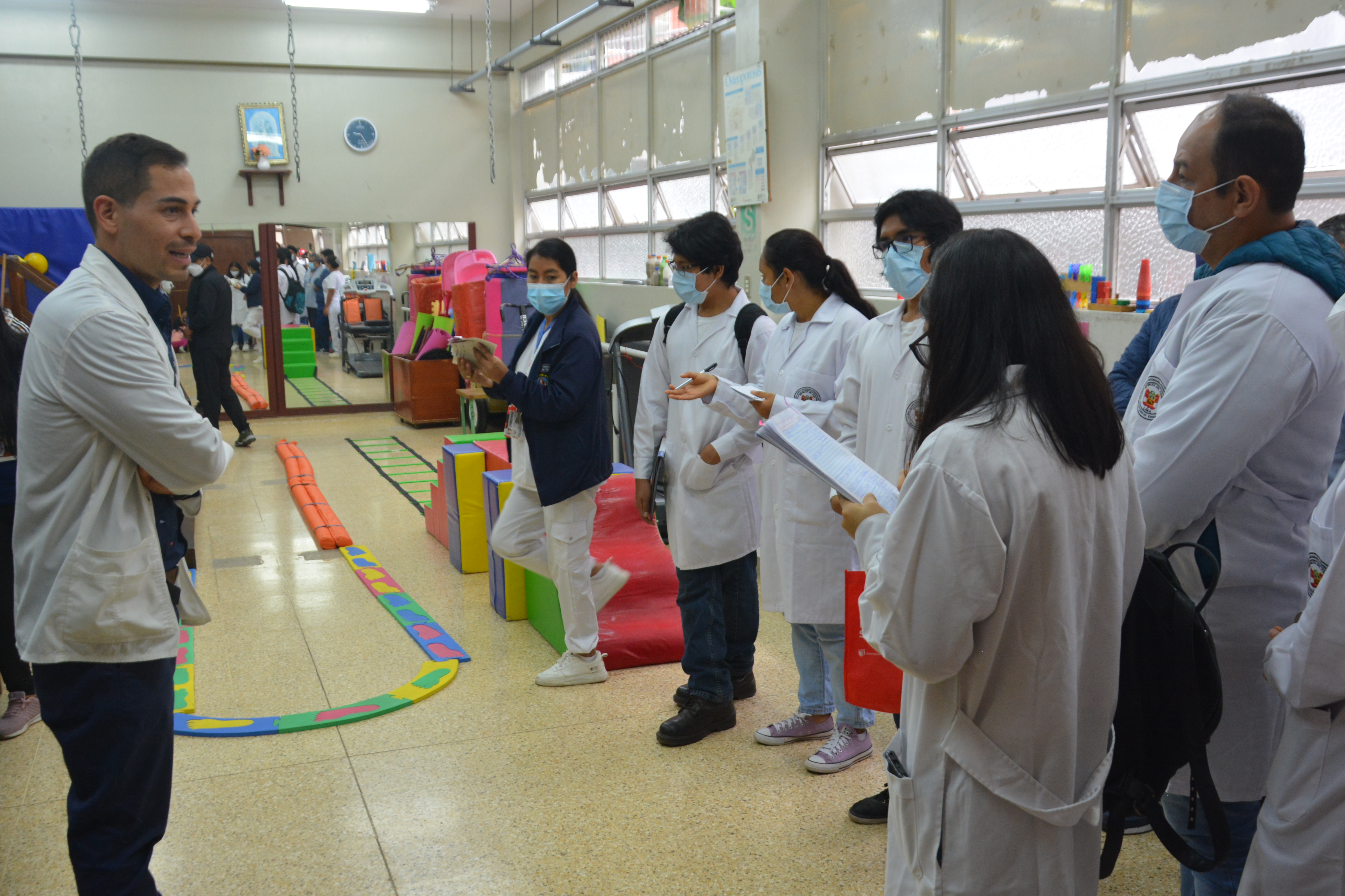 Estudiantes COAR gestan impresora de férula para pacientes con discapacidad