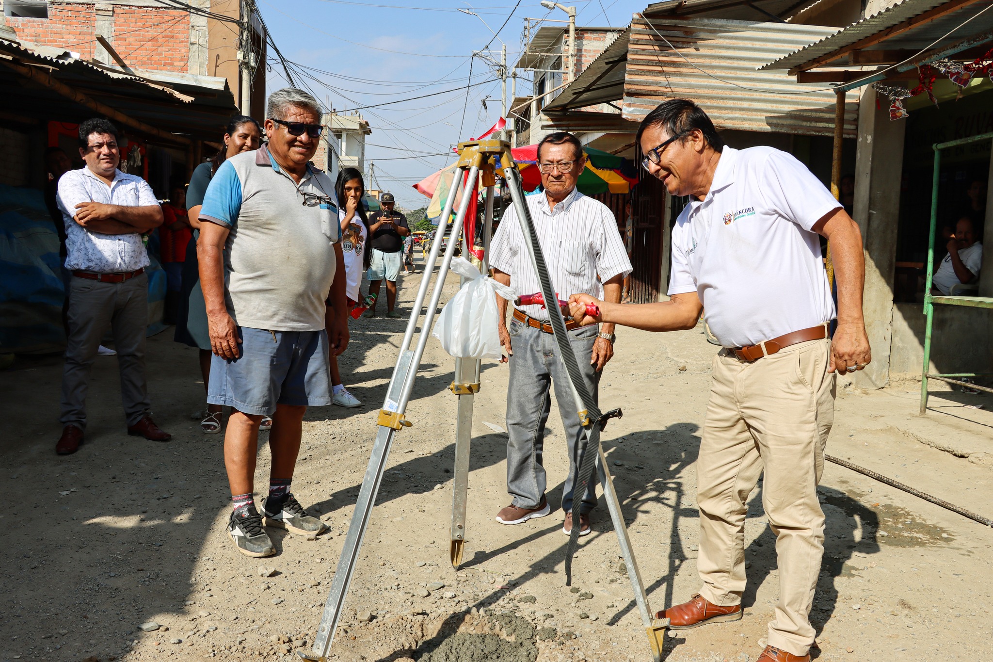 #MDMInforma | ALCALDE COLOCÓ PRIMERA PIEDRA DE OBRA 🏗️ EN CALLE LOS INCAS