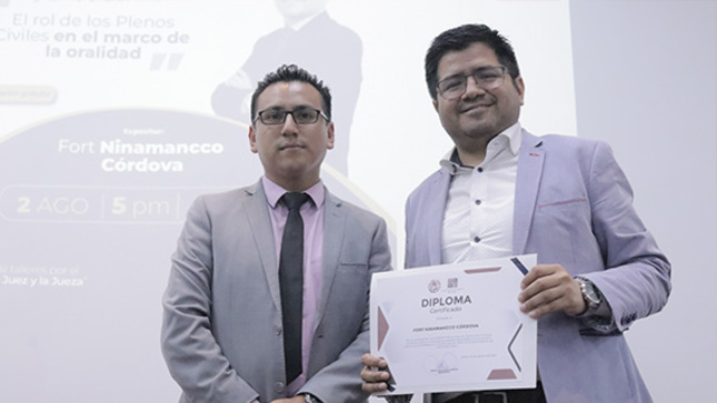 jurista Fort Ninamancco Córdova, abogado especialista en materia civil, disertó taller “El rol de los plenos civiles en el marco de la oralidad”, en la Corte del Callao por el Día del Juez