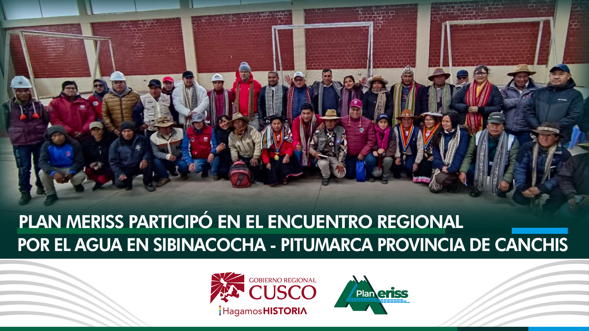 La Vicegobernadora Regional del Cusco, Abogada Noely Esmeralda Loaiza Livano, el director ejecutivo del Plan MERISS Ing. Lucho Salcedo Cáceres, el alcalde del distrito de Pitumarca alcalde Sr. Alex Huamán Hancco, directivos comunales, representantes de organismos del medio ambiente y funcionarios del ejecutivo regional, estuvieron presentes en el “Encuentro Regional por el Agua, Oportunidades y Desafíos de un Merese en la Sub Cuenca del Rio Salcca, que se cumplió el último fin de semana con la visita a la Represa de Sibinacocha localizado en el distrito de Pitumarca de la provincia de Canchis”.
Uno de los acuerdos importantes de esta actividad que se arribó, es el trabajo en conjunto de todos los sectores para tratar de ver la sostenibilidad del recurso hídrico en la laguna de Sibinacocha, (el agua dulce) la que servirá para el consumo humano de la población cusqueña, para lo se requiere identificar los factores potenciales que podrían retribuir la sostenibilidad del agua.
En su intervención el Ing. Lucho Salcedo Cáceres señaló: Estamos aquí con la finalidad de verificar la problemática que viene ocurriendo a nivel mundial la desglaciación del recurso hídrico de cordilleras y nevados de nuestra región, el cual abastece de agua a los manantes, riachuelos, ríos y lagunas. En la represa de Sibinacocha, se puede apreciar que ha sufrido una baja en los metros cúbicos de agua, por lo que falta retribuir en la sostenibilidad de la laguna Sibinacocha.
Por su parte el Alcalde distrito de Pitumarca Sr. Alex Huamán Hancco, manifestó: Nos visitaron funcionarios del Gobierno Regional Cusco, especialistas del Plan MERISS, IMA, ANA, y otras instituciones tutelares que promueven la preservación del agua, esta visita que entablamos un diálogo sobre la retribución de los ecosistemas de conservación en estos lugares inhóspitos donde nacen las cuencas hidrográficas del rio Vilcanota, es necesaria la participación de todos los sectores para sostenibilidad del agua en la laguna de Sibinacocha.
Por último, el Ing. Daniel Matos Delgado, especialista en recursos hídricos, sostuvo: Hemos tocado un tema muy importante con el fortalecimiento, el diseño y la implementación de la represa de Sibinacocha, una de las conclusiones que se llegó es establecer una agenda conjunta y articulada desde todos los sectores para trabajar sobre la sostenibilidad del agua.