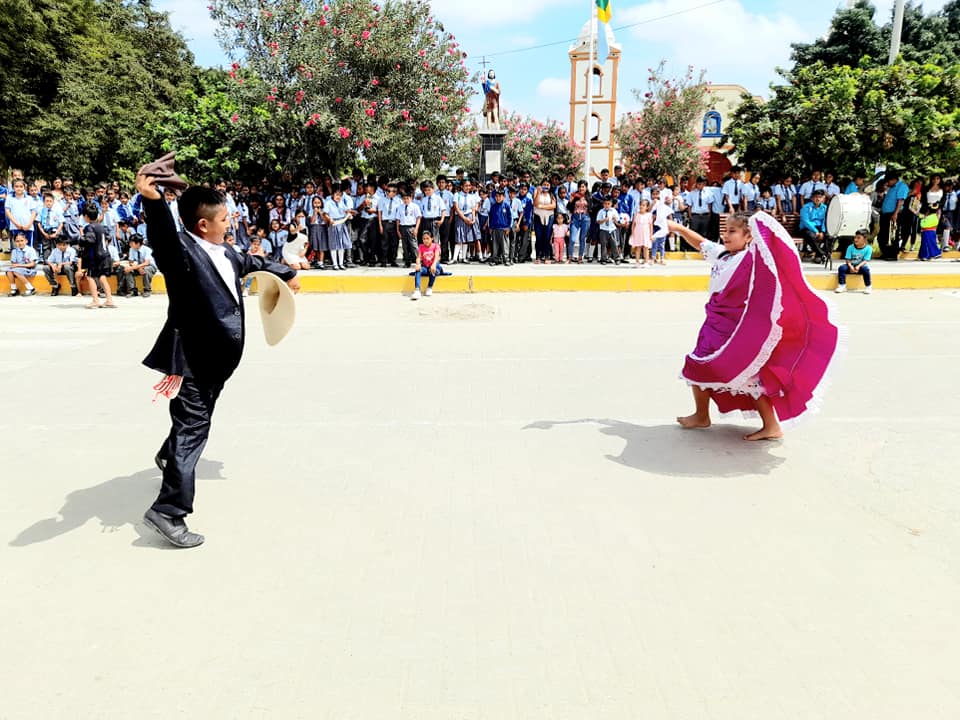 Celebrando el 23 Aniversario de la IE EL TALLÁN