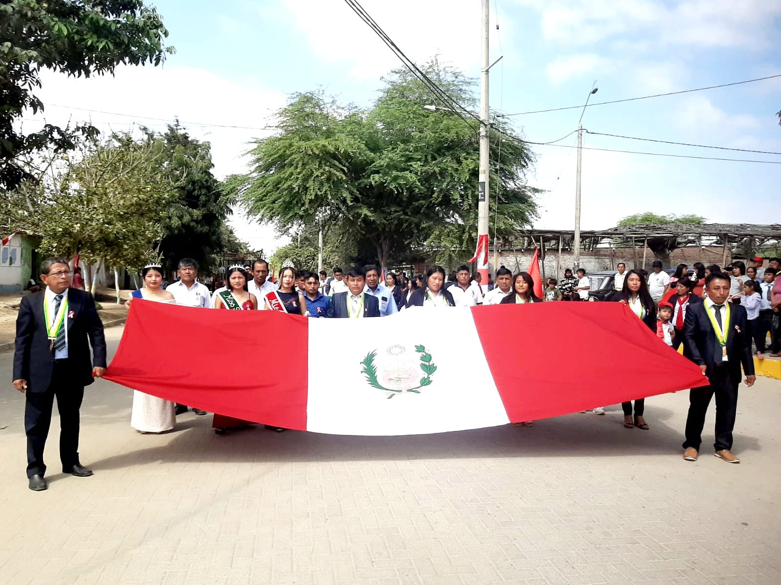 Desfile Por Fiestas Patrias En Nuestro Distrito