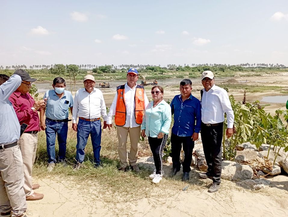 Autoridades Locales Se Unen Para Solicitar Atención En La Descolmatación Del Rio Y Enrocado De Las Defensas Rivereñas Del Rio Piura