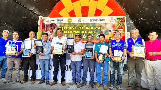 Ayabaca Gana el  Premio