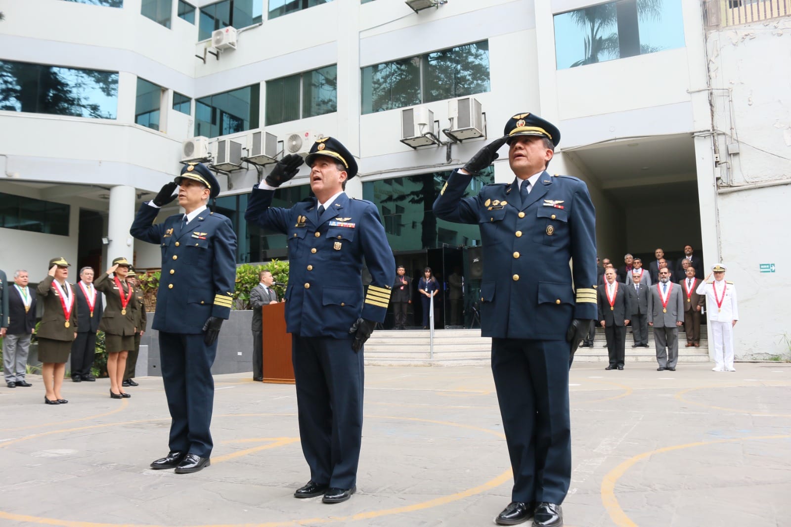 Fuero Militar Policial rinde homenaje a la Fuerza Aérea del Perú