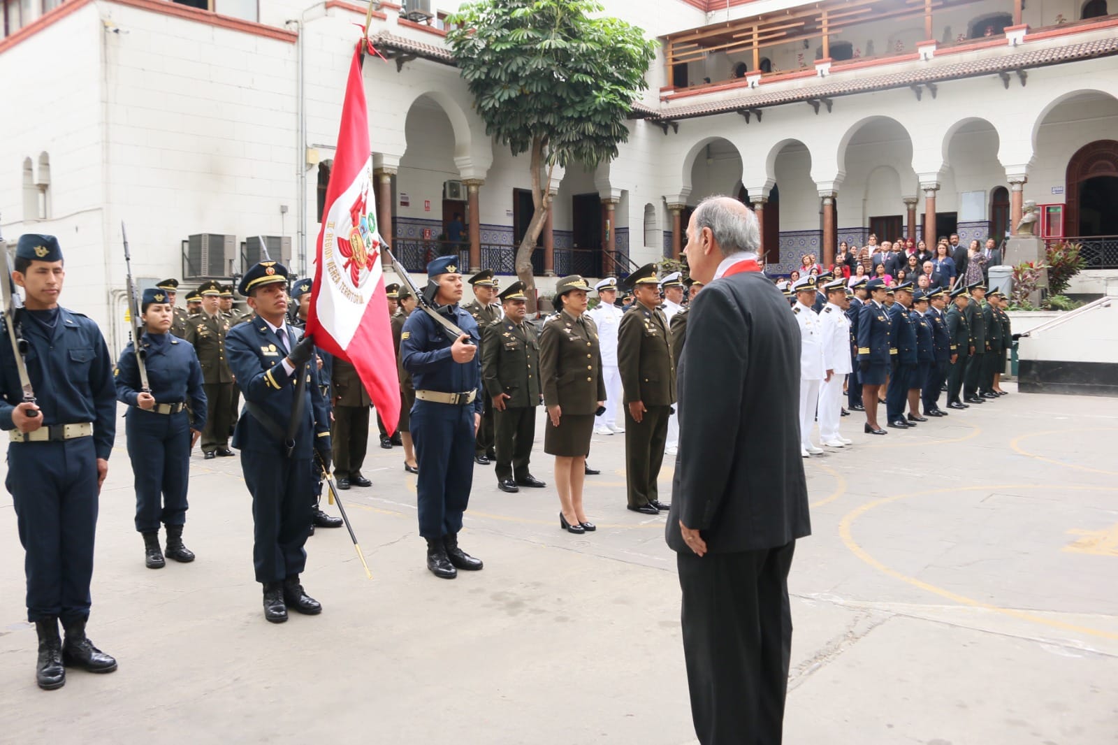 Fuero Militar Policial rinde homenaje a la Fuerza Aérea del Perú