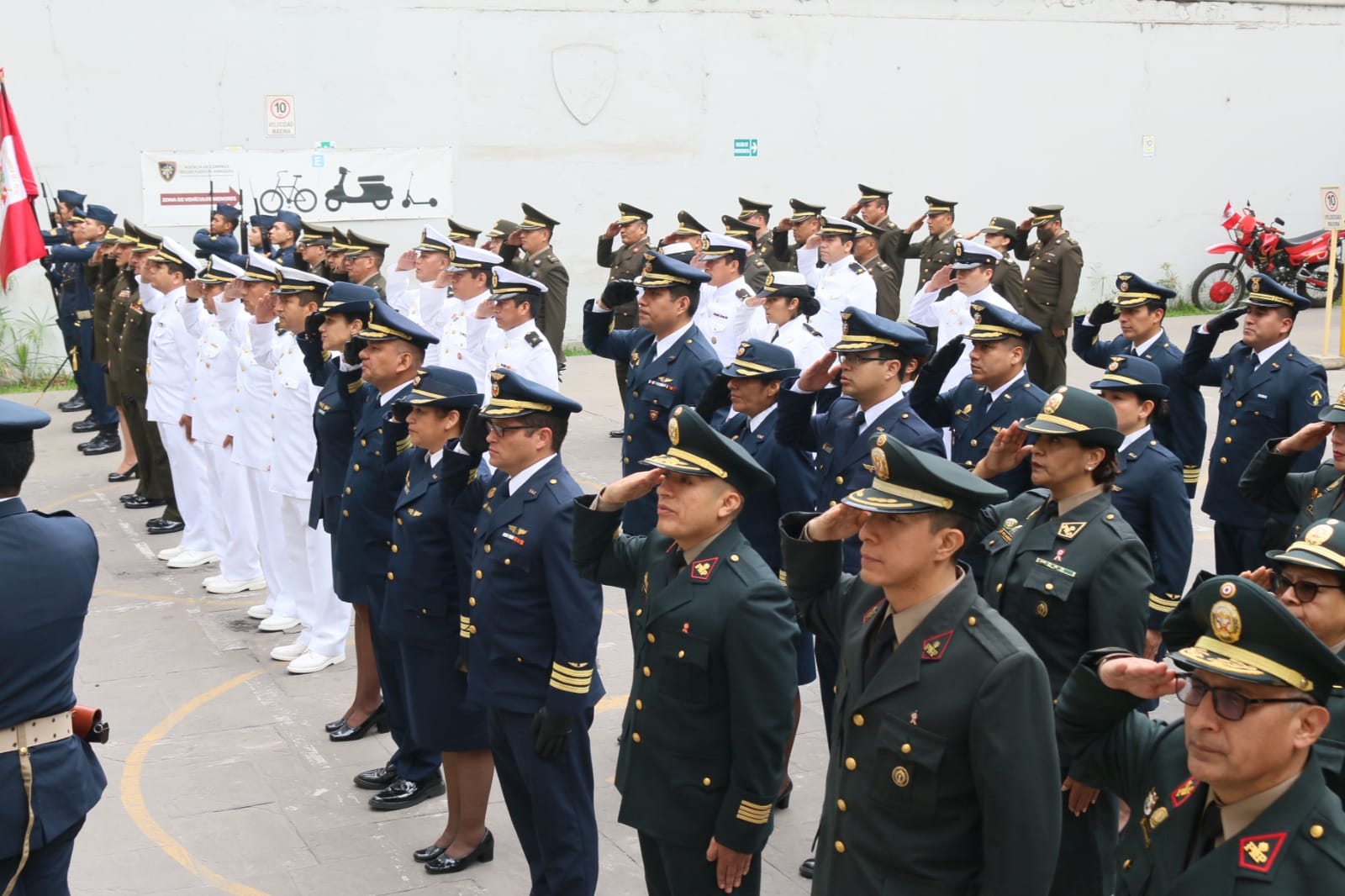 Fuero Militar Policial rinde homenaje a la Fuerza Aérea del Perú