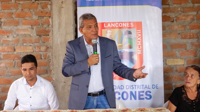 Alcalde Marlem Mogollón Acude A Ceremonia De Entrega De 168 Títulos De Propiedad En Lancones