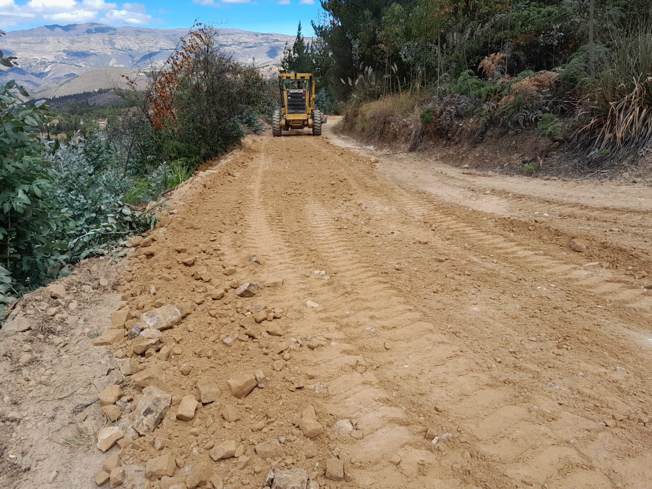 MANTENIMIENTO Y REHABILITACIÓN A LA TROCHA CARROZABLE, CASERÍO CAUCAU-CATARATA EL CUMBE