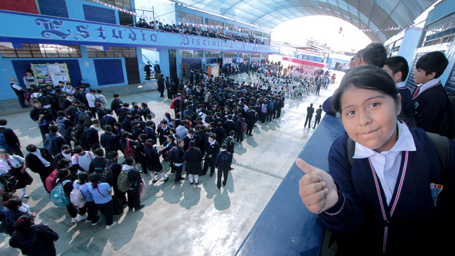 Rosa Vásquez hace realidad construcción de moderna infraestructura de I.E.P "Miguel Grau" en Quilmaná