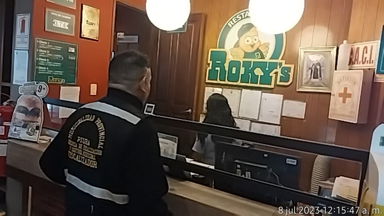 El establecimiento fue cerrado definitivamente y sancionado una vez más con el 50% de una UIT (2 450 soles) en virtud a la Ordenanza Municipal n• 125-00-2013