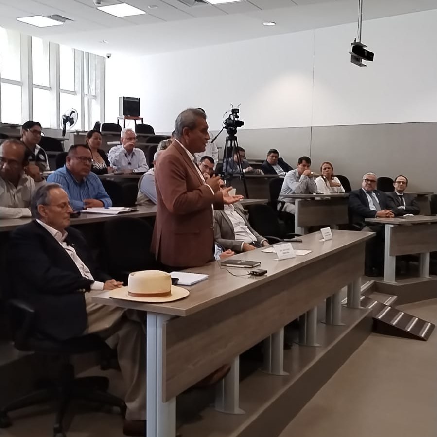 Alcalde Asiste Al Primer Foro De Lucha Contra El Dengue