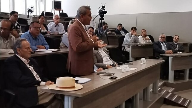 Alcalde Asiste Al Primer Foro De Lucha Contra El Dengue