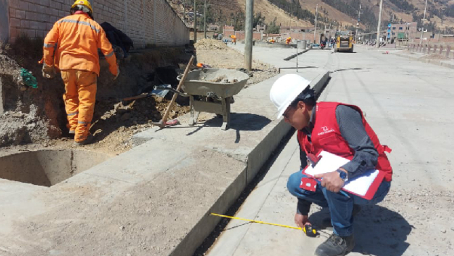 La Contraloría General advirtió serios riesgos en la obra de mejoramiento del servicio vial y peatonal de la Alameda Los Héroes, tramo cementerio – vía de evitamiento, distrito de Daniel Hernández, provincia de Tayacaja, para lo cual se ha destinado un presupuesto superior a los S/ 6 millones. 