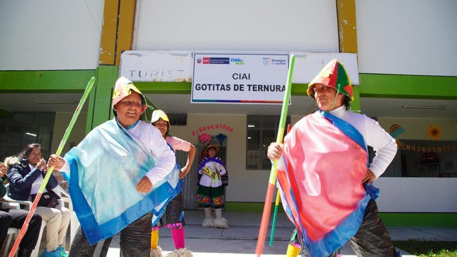 Cuna Más reconoce el aporte y fortalecimiento de las identidades y culturas en el Día Internacional de los Pueblos Originarios (4)