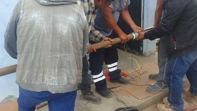 MUNICIPALIDAD DE HUAURA ADQUIERE E INSTALA BOMBA SUMERGIBLE PARA EL C.P. 09 DE OCTUBRE- BALCONCILLO
