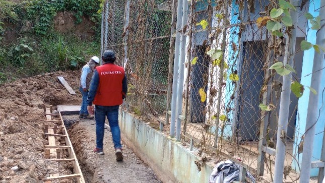 La Contraloría General de la República detectó un perjuicio de 208 883 soles al Estado debido a que funcionarios del Gobierno Regional de Madre de Dios dieron conformidad al expediente técnico, mejoramiento del servicio de agua e instalación del servicio de saneamiento en la Urbanización Municipal Villa Toledo – Laberinto, pese a que el expediente tenía inconsistencias técnicas.