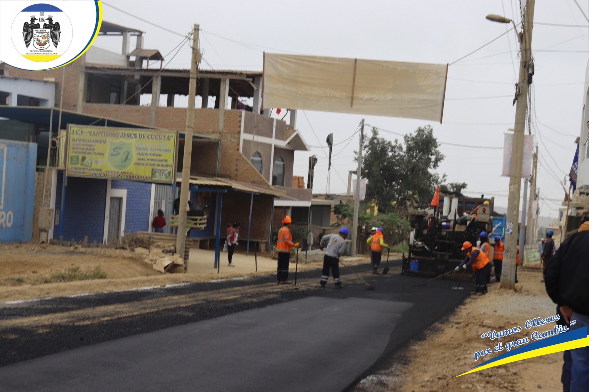 La Municipalidad Viene Realizando el Asfaltado en la Avenida Santo Domingo de Villa Jardín Cucuya