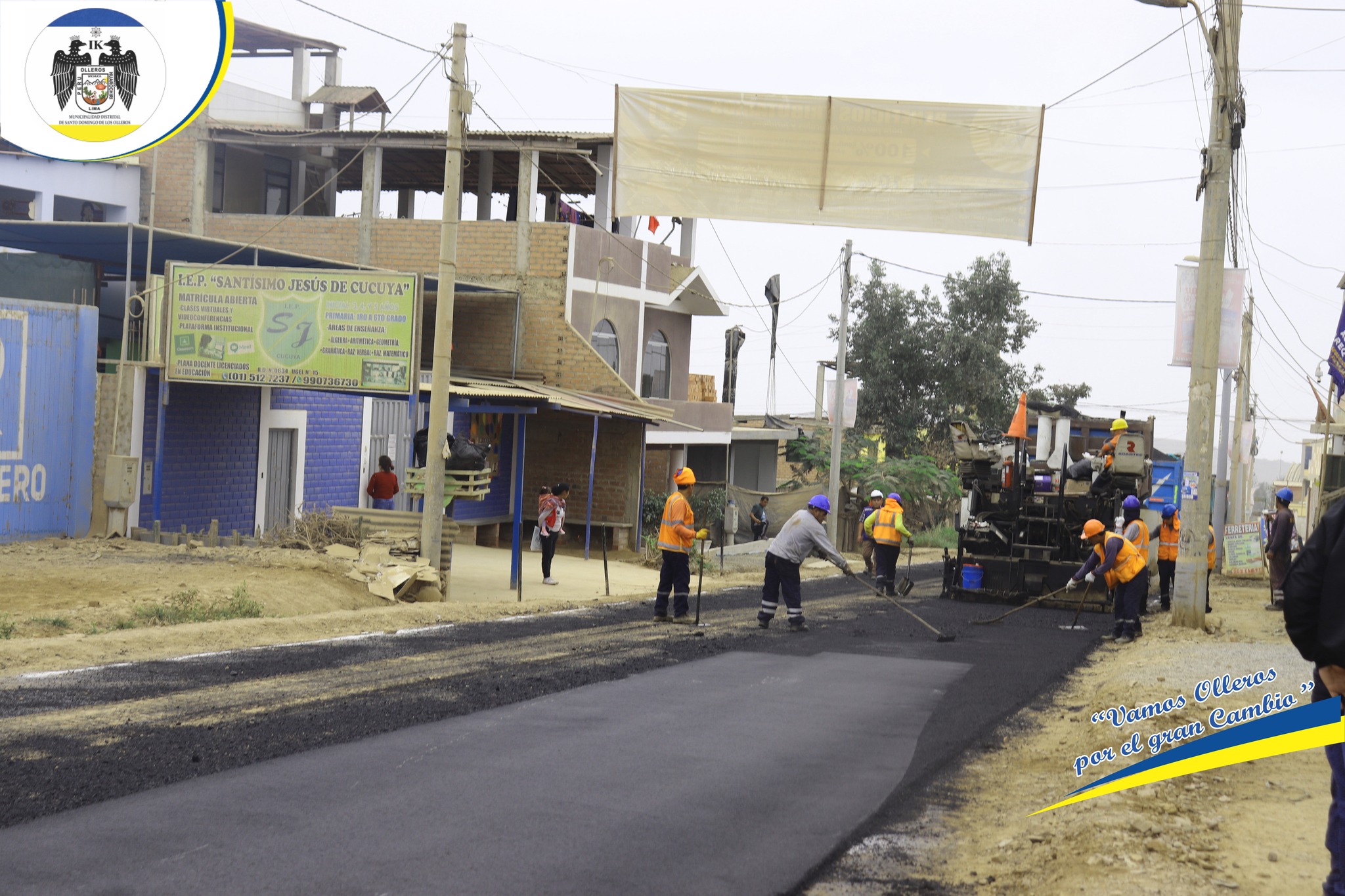 La Municipalidad Viene Realizando el Asfaltado en la Avenida Santo Domingo de Villa Jardín Cucuya