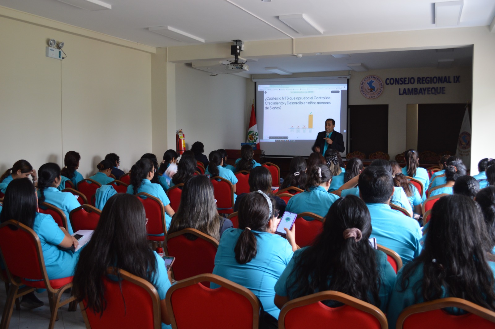 Enfermeras fortaleces sus capacidades en atención del recién nacido