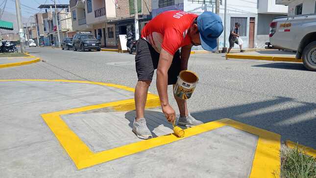 pintado de sardineles en calles