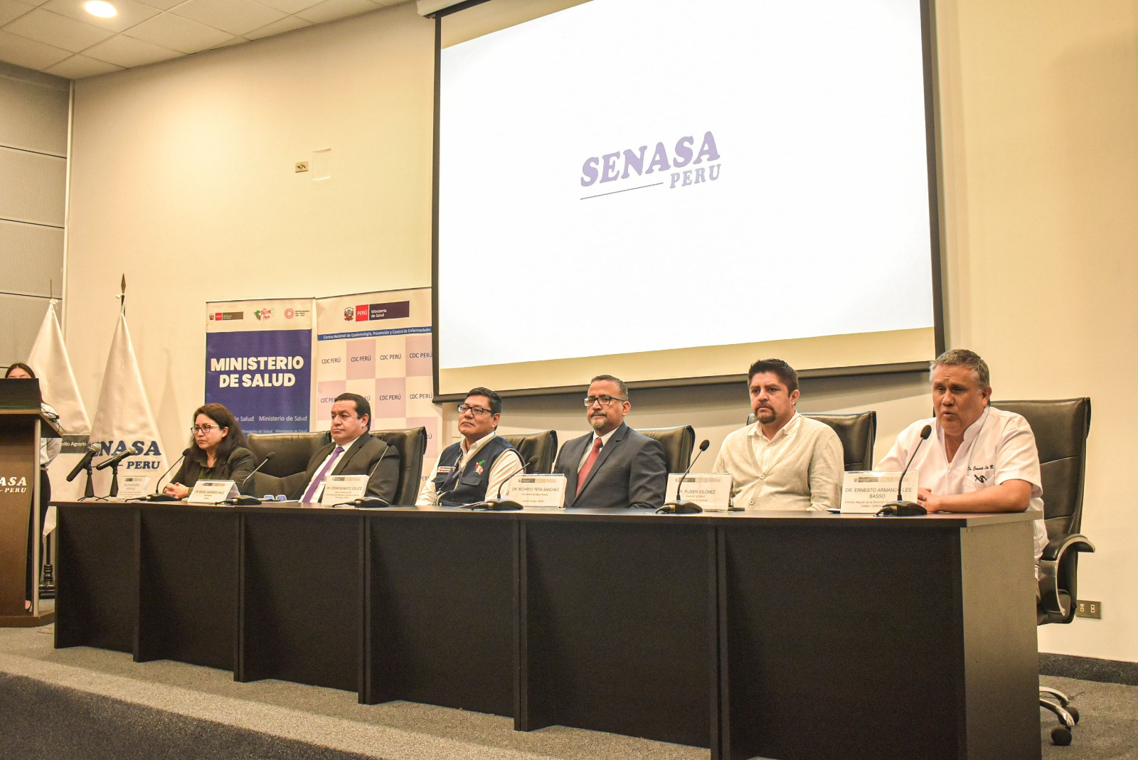 Se contó con la participación del Vice ministro de salud pública, Dr. Eric Peña Sánchez; quién inauguró la realización del simulacro y estuvo acompañado del director adjunto de Diresa Callao, Dr. Ernesto Lee Basso