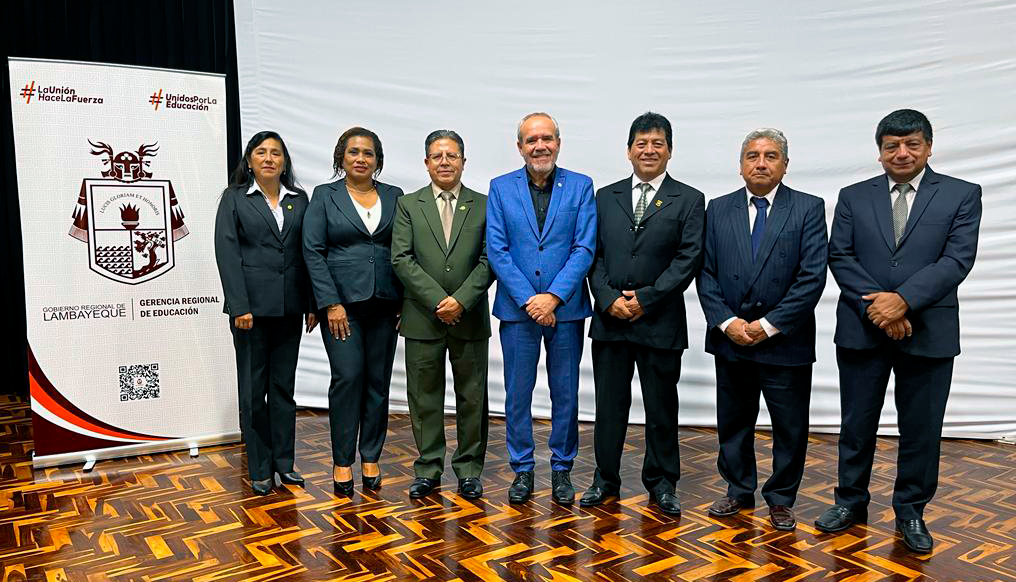 El presidente del Consejo Nacional de Educación, Luis Lescano, participó del lanzamiento del proceso de actualización del Proyecto Educativo Regional de Lambayeque al 2036, evento que da inicio al trabajo articulado entre los actores de la región para que la educación sea el eje de desarrollo regional en el marco del Proyecto Educativo Nacional al 2036 y el Plan de Desarrollo Regional Concertado (PDRC).
Desde Chiclayo, Luis Lescano destacó el compromiso de las autoridades regionales para que las políticas educativas sean asumidas de manera estratégica e hizo un llamado a liderar un proceso técnico y político pertinente a su contexto que culmine con la definición de políticas públicas que contribuyan a resolver los principales problemas educativos.