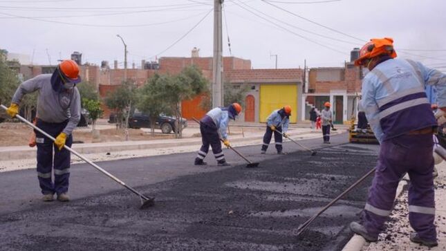 • Gestión del alcalde Abg. Humberto Tapia Garay prioriza obras que mejoran la calidad de vida de los pobladores y la transitabilidad peatonal y vehicular.