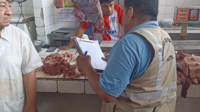 Municipalidad de Paita Trabaja para Garantizar que la Carne de Ganado Vacuno y Caprino se de óptima Calidad y Cuidar la Salud dela Población