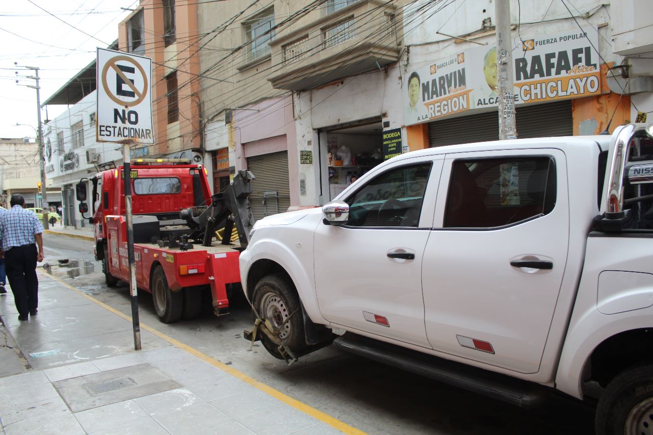 OPERATIVO DE TRANSPORTE A INFRACTORES EN LA VÍA PÚBLICA