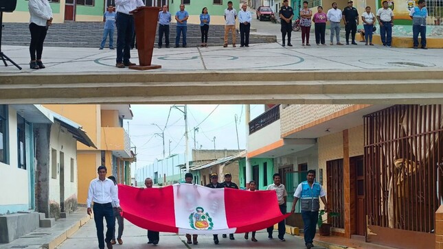 Foto de la ceremonia por el día de la Bandera.