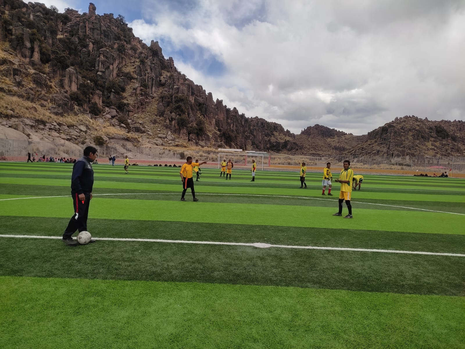 Con gran Γ©xito se desarrollo el campeonato de futbol intercomunidades damas y varones
