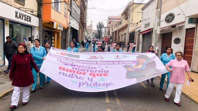 Promueven lactancia materna en emotiva caminata y ceremonia