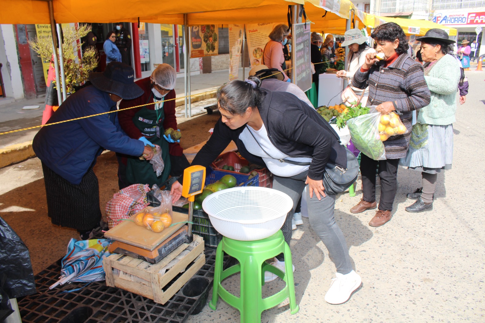 Productores de la chacra a la olla presentes una vez más en Chilca