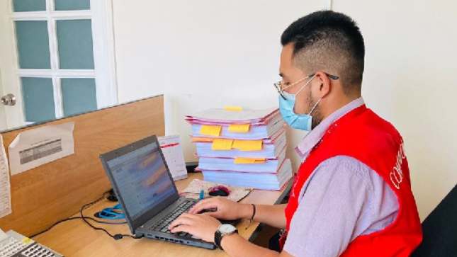 La Contraloría General advirtió a la Superintendencia Nacional de Migraciones (Migraciones) que en el presupuesto del proyecto de inversión para el mejoramiento de los servicios migratorios brindados por la jefatura zonal de Chimbote se consideraron fórmulas polinómicas desactualizadas, situación que fue revertida por la entidad con la aprobación de un nuevo Expediente Técnico Modificado de la obra, valorizada en S/ 6 689 739.
