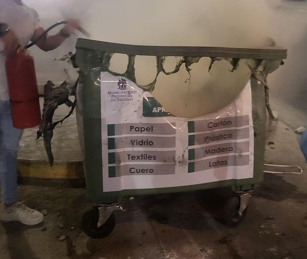 La quema de estos depósitos de basura domiciliaria perjudica de alguna manera al servicio de limpieza y ornato de la ciudad.
