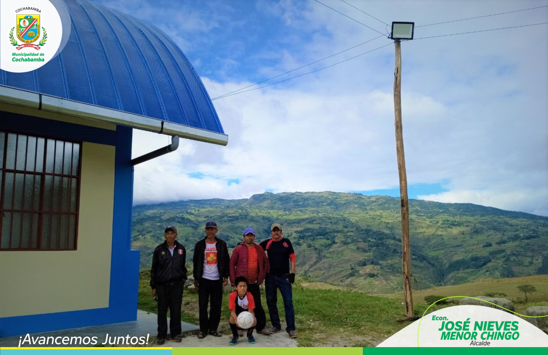 Instalación de reflectores led en campo deportivo de Mamaruribamba Alto